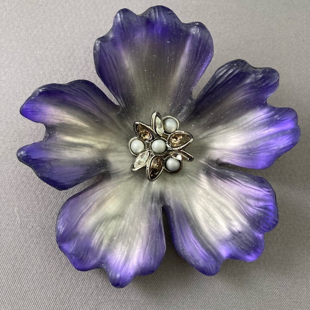 Alexis Bittar lavender pin brooch - Picture 9 of 9